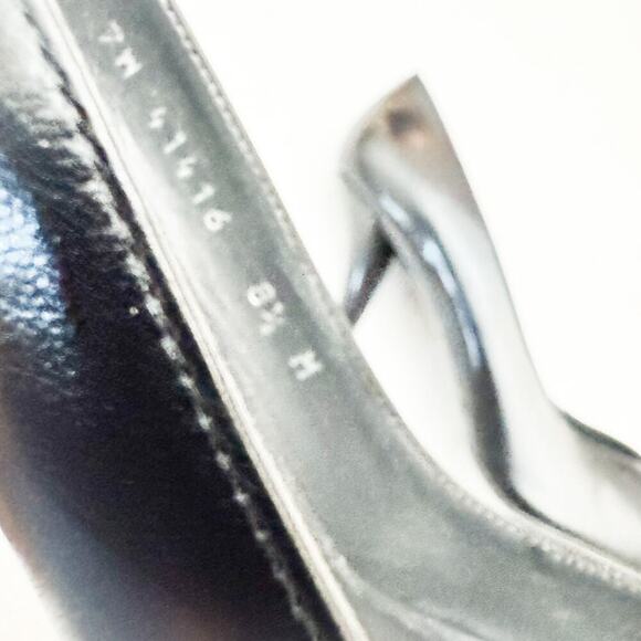 Stuart Weitzman Black Leather Peep Toe Bow Front Heel Pump Size 8.5 - Picture 5 of 7